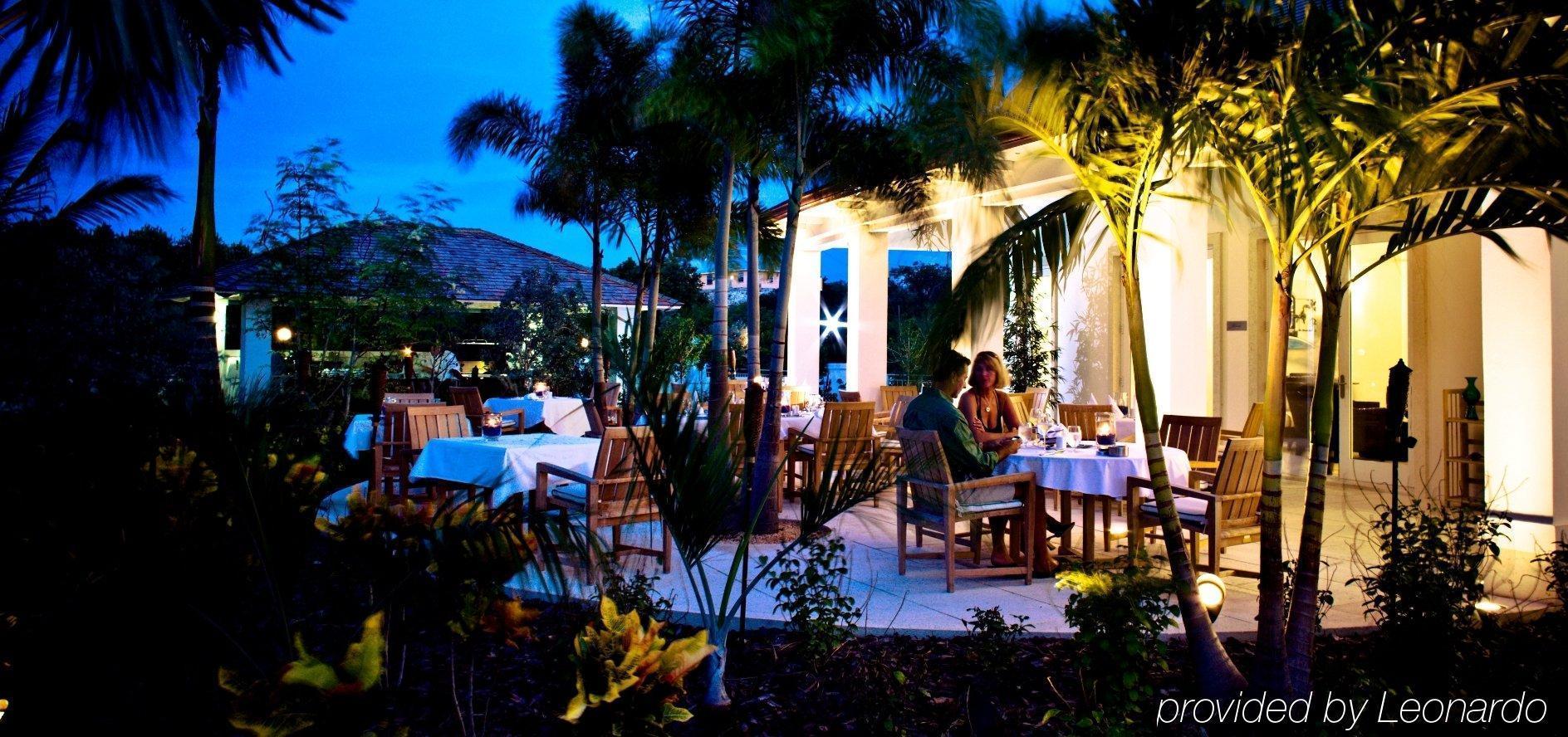 West Bay Club Hotel Grace Bay Restaurante foto